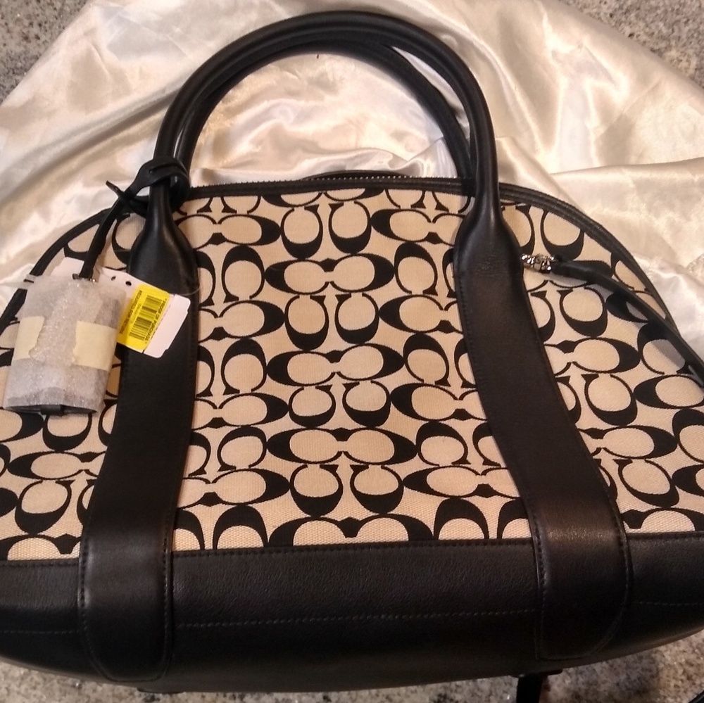 Coach 30160 Svclt Light/Khaki/Black fabric satchel